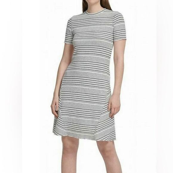 DKNY Black & White‎ Striped Short Sleeve Crewneck Skater Mini Dress Size L NWT - Picture 1 of 11